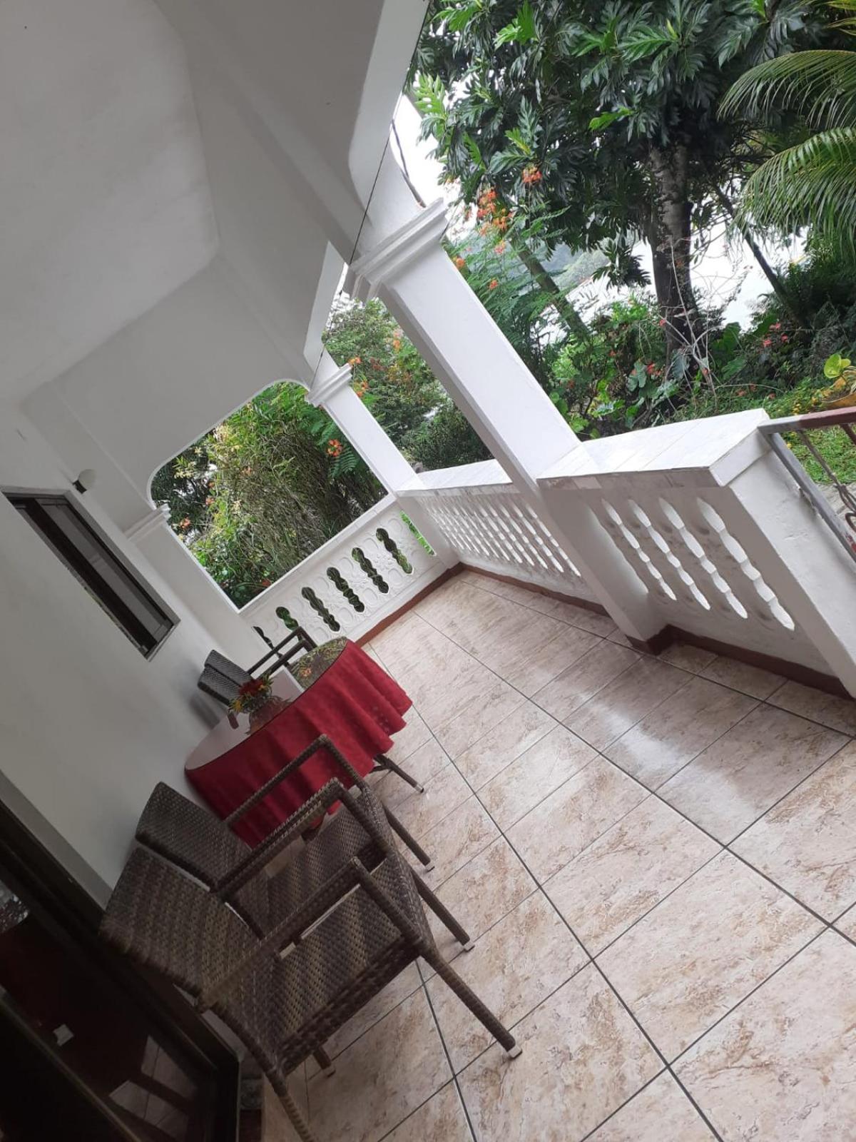 Gigi'S Self Catering Apartment Port Glaud Exterior foto